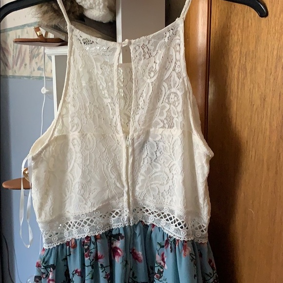 Dress - Picture 2 of 2